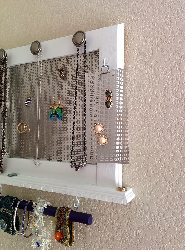 Clip on clearance earring storage